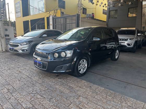 CHEVROLET SONIC 1.6 LT 16V FLEX 4P MANUAL CHEVROLET SONIC 1.6 LT 16V FLEX 4P MANUAL